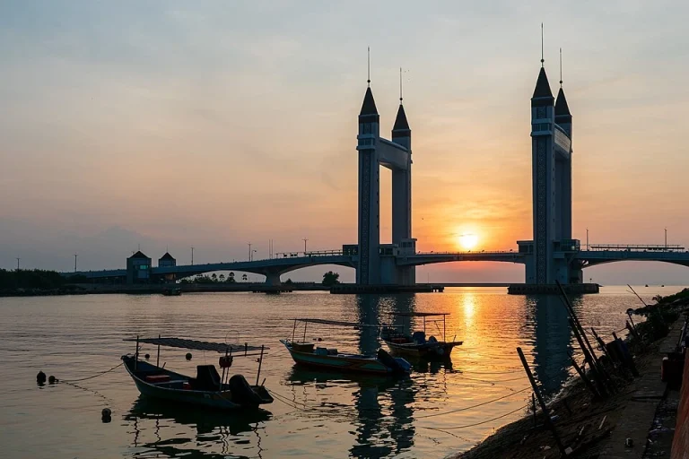 DRAWBRIDGE BOLEH TERLIHATNYA SUNSET APABILA MENAIKI BOT