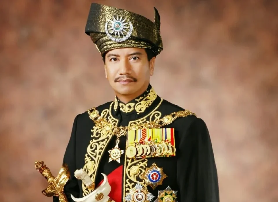 gambar menunjukkan gambar baginda yang amat berhormat,peneraju kepada masjid kristal
