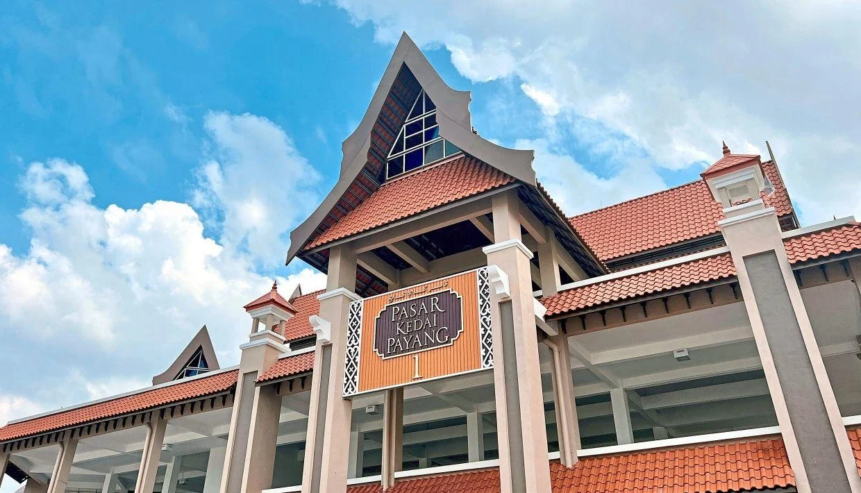 gambar menunjukkan pasar besar walaupun bukan level ioi putrajaya tapi ia unik
