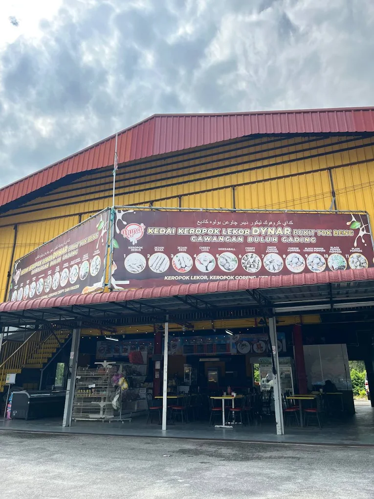 tempat makang siang,petang,malam dan ia perlukan minyak