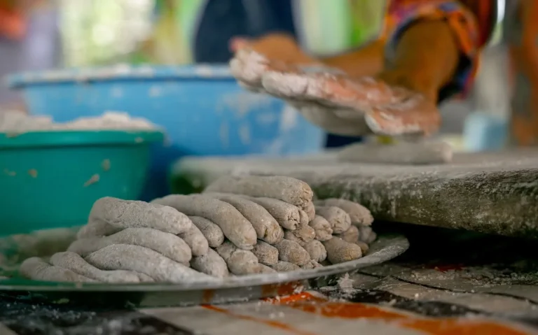 5 Tempat Beli Keropok Lekor di Terengganu Yang Popular